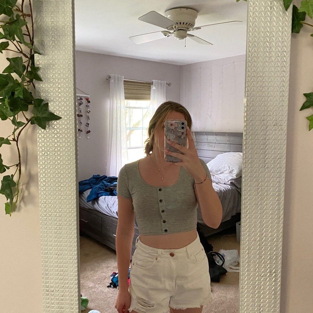 new grey crop top!